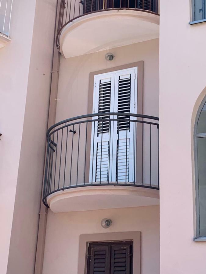 Rena Apartment *
